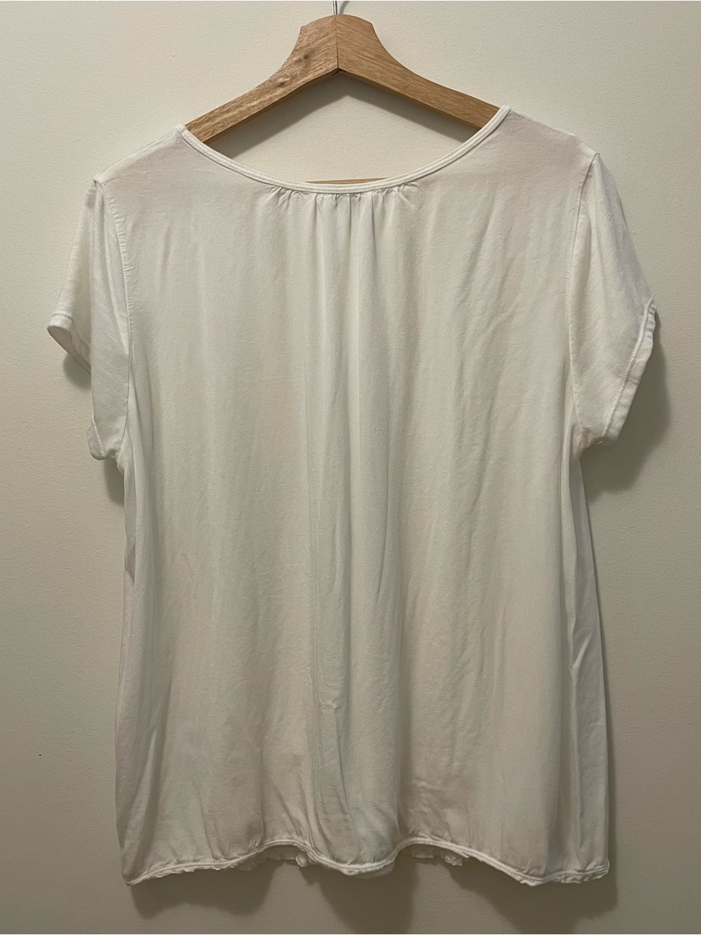Reitmans Cream Short-Sleeve Ruffle-Hem Tee Top - Picture 5 of 8